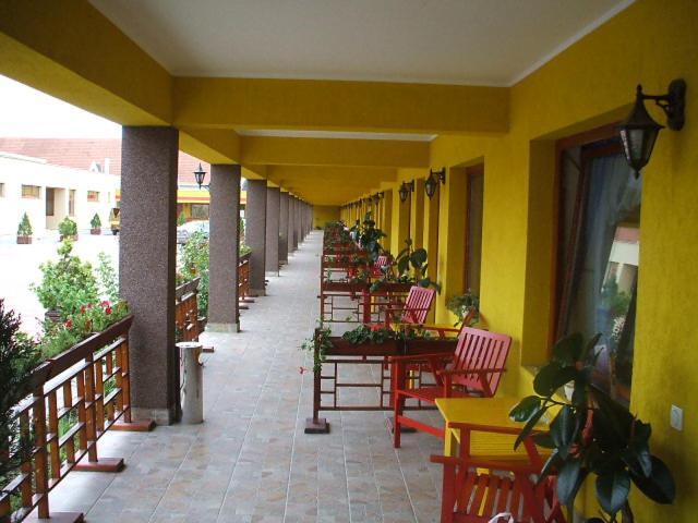 Motel Select Satu Mare Exterior photo