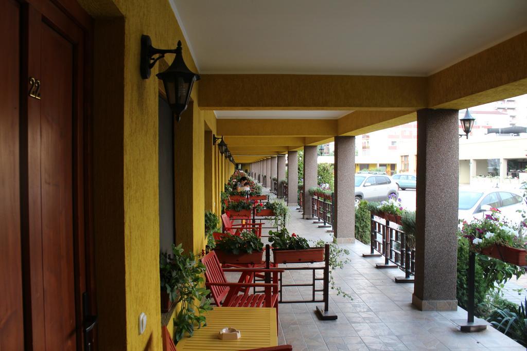Motel Select Satu Mare Exterior photo
