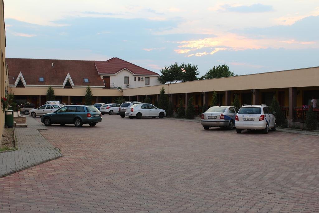 Motel Select Satu Mare Exterior photo